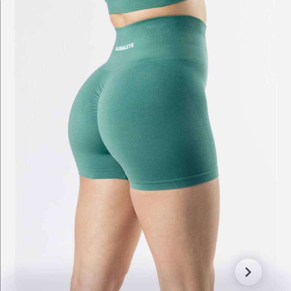 ALPHALETE Amplify Short S IVY